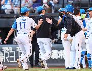 【朗報】新庄剛志さん、監督就任後初めて通算勝率が5割になる